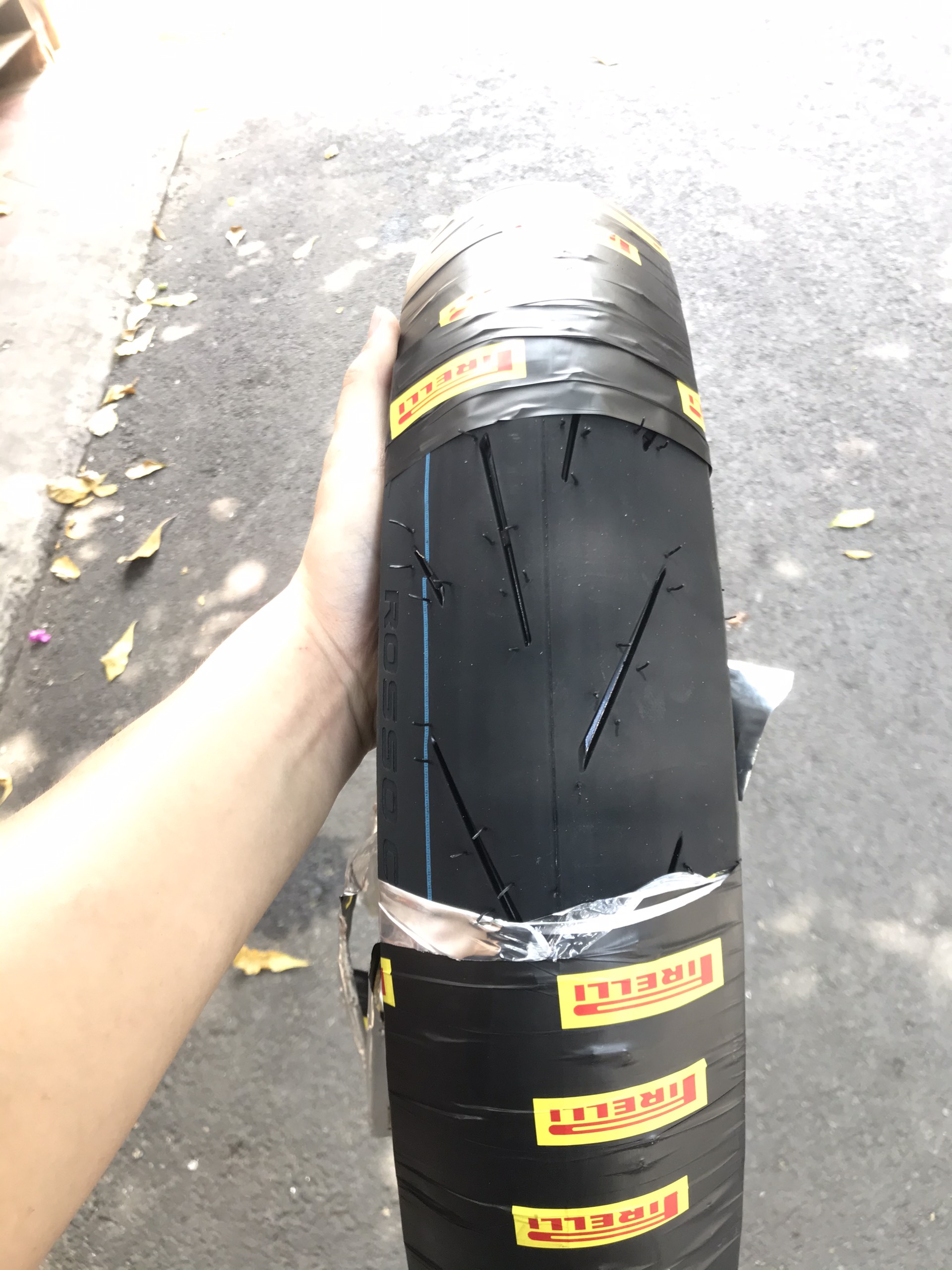 [HCM]VỎ PIRELLI GAI PIRELLI ROSSO CORSA 2 100/80-17
