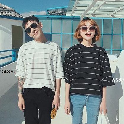 [HCM]YES FASHION Combo 2 áo thun form rộng tay lỡ kẻ ngang AKT01 cho cả nam và nữ phong cách hàn quốc ( đen/ trắng )
