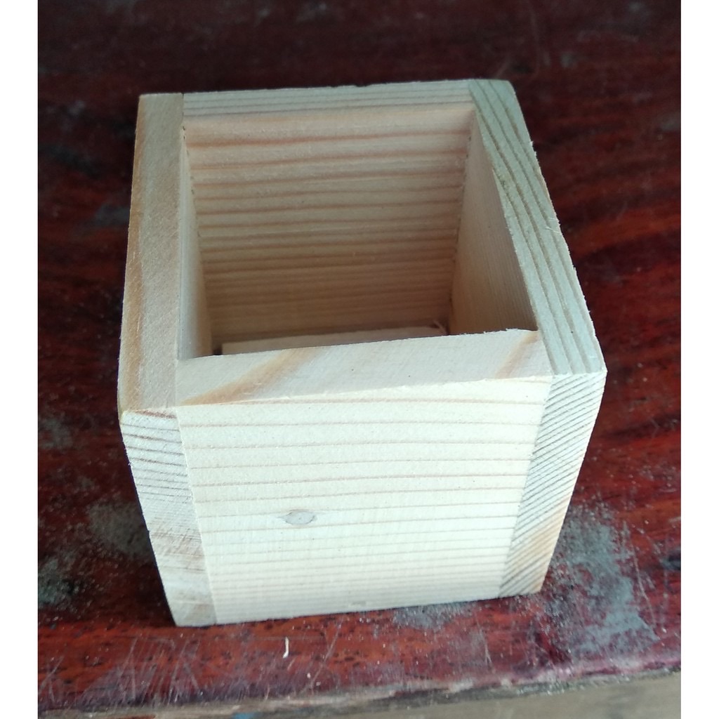 Hộp gỗ vuông trơn 6*6