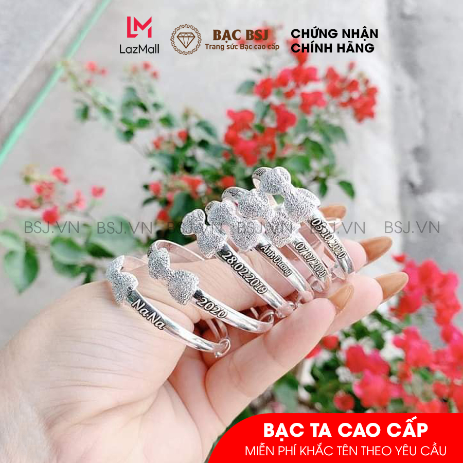 Lắc tay bạc, vòng tay bạc cho bé gái sơ sinh đến 3 tuổi. Chất liệu Bạc S990 cao cấp tốt cho sức khỏe an toàn cho bé không gây dị ứng da. Dễ dàng điều chỉnh độ rộng của vòng, miễn phí khắc theo yêu cầu. Bạc BSJ