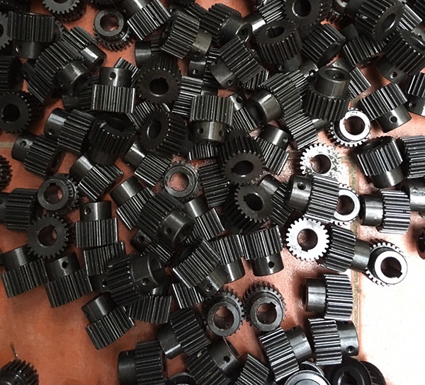 Bánh răng thẳng Modul 1 20 răng trục phi 6/8/12mm