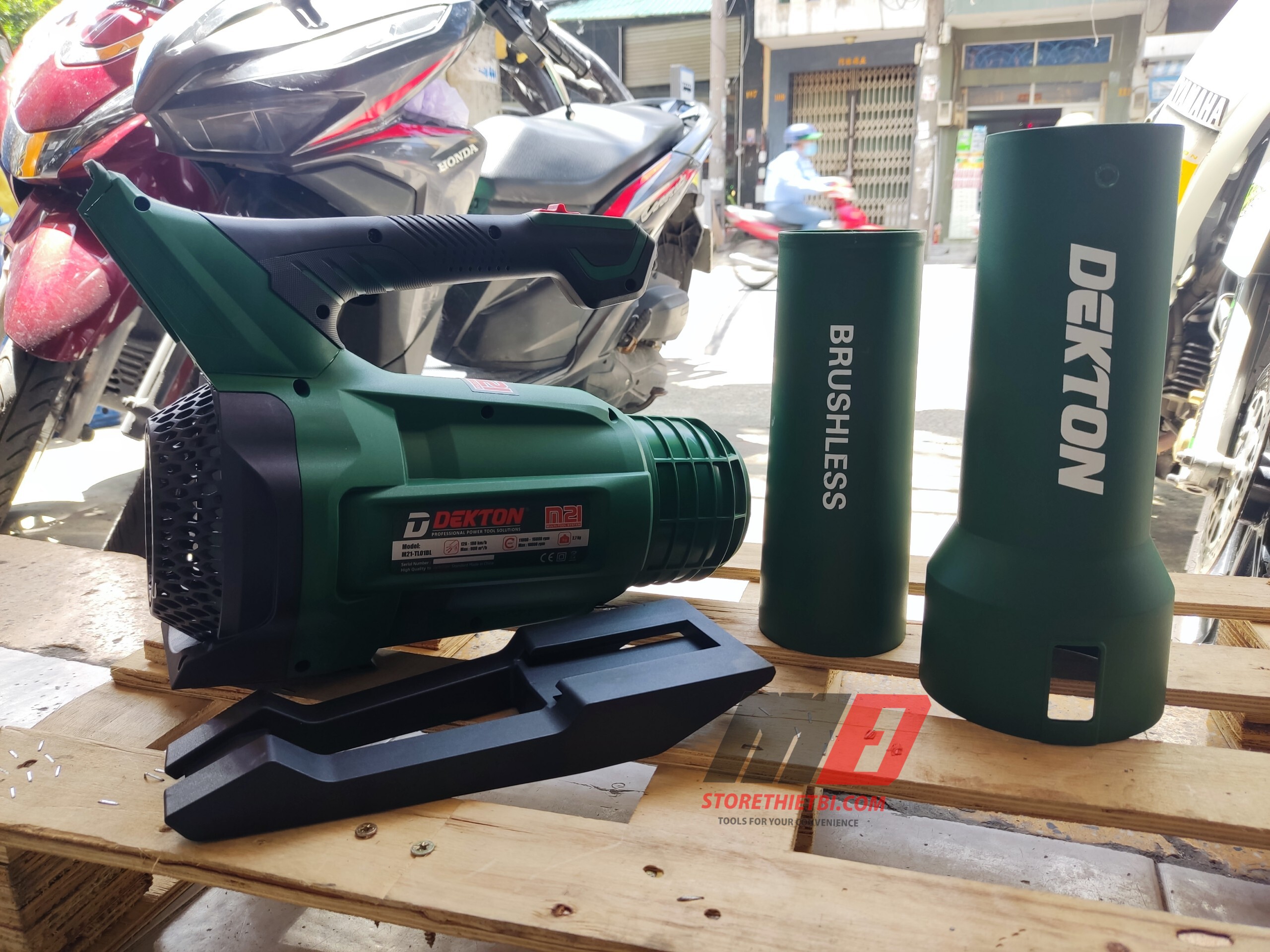 Máy thổi lá brushless M21-TL01BL (mẫu nâng cấp turbo)