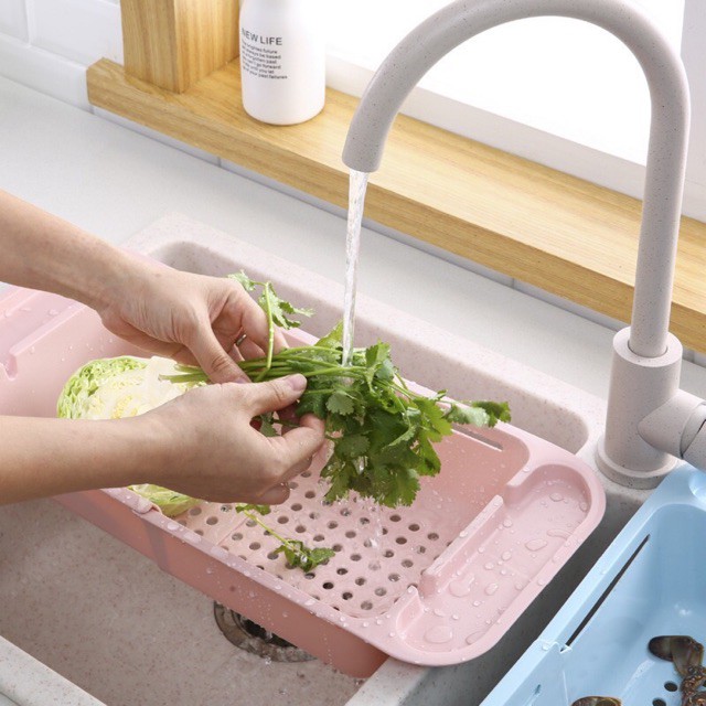 Rổ gác bồn rửa chén xếp gọn đựng đồ đa năng.