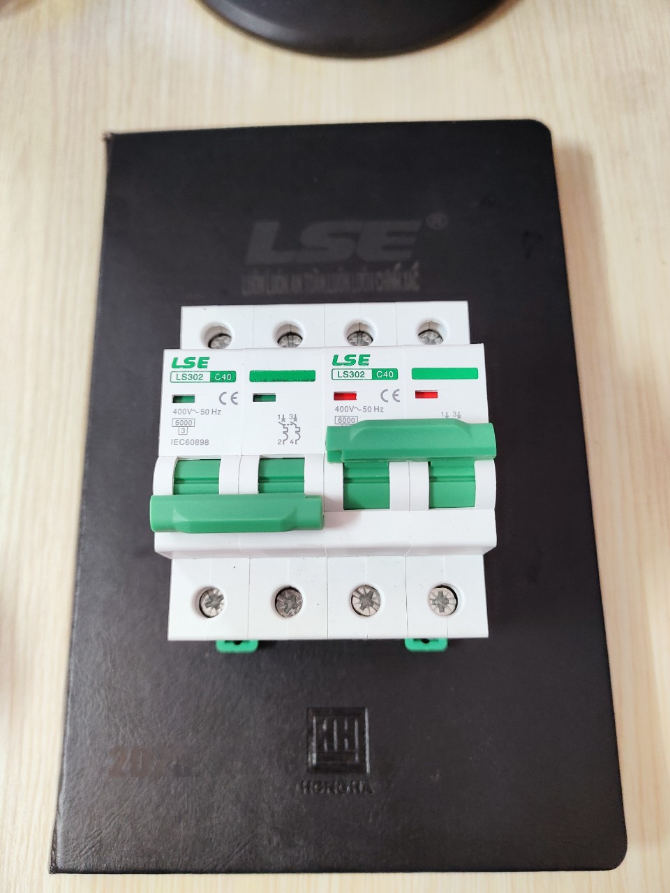 Lse 2-Phase Double Reversing Circuit Breaker - Automatic Reversing Circuit Breaker