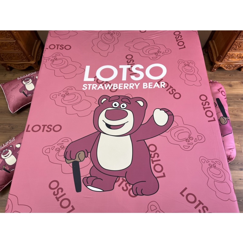 Bộ ga gối thun siêu mát lạnh 5D gâu lotso ( gấu dâu )