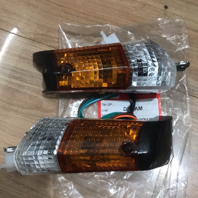 Bộ xin nhan xe máy Dream thái hàng đẹp trái phải liền cả bóng (-5%)