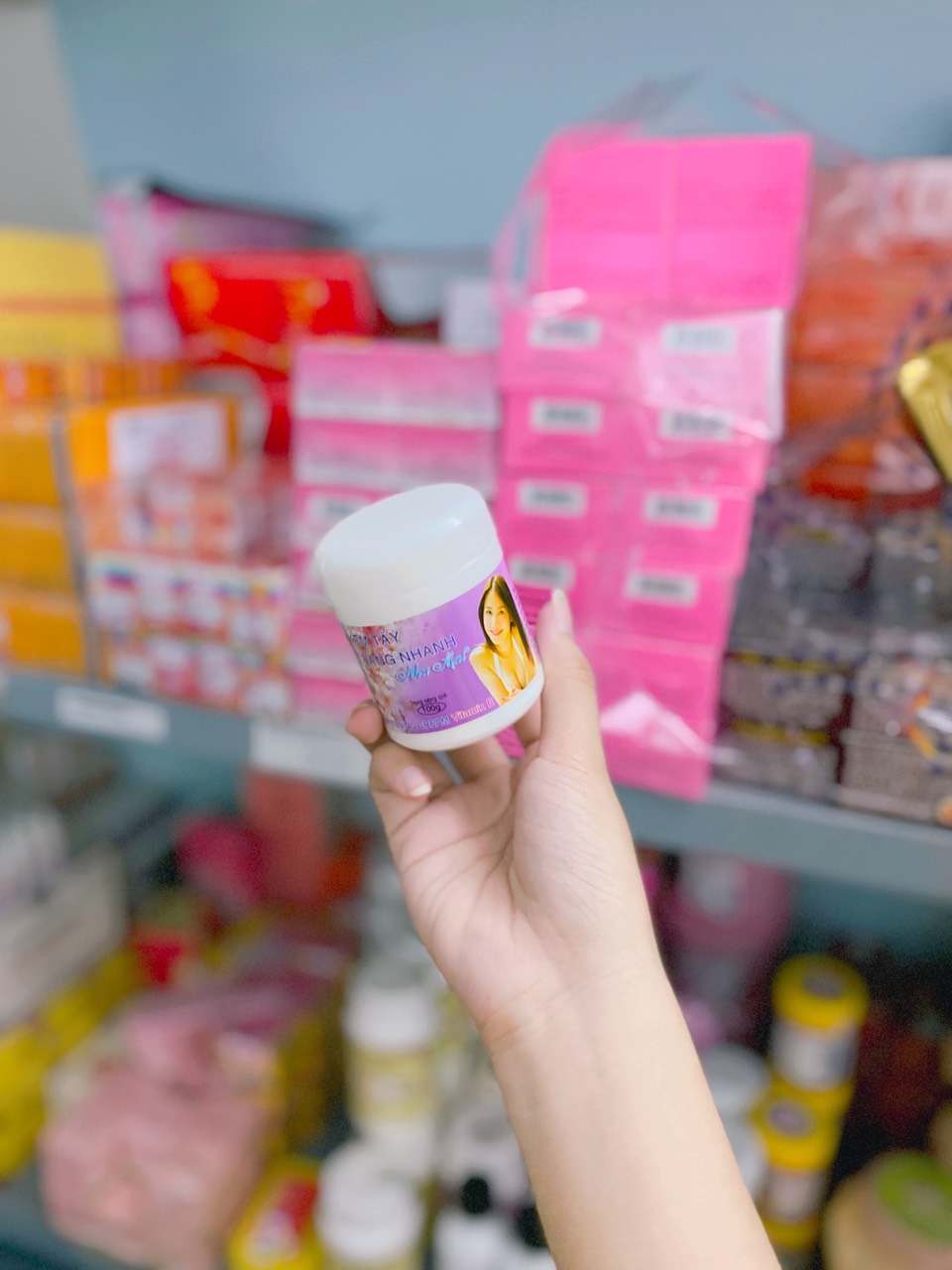 Lẻ 1 hủ kem kích trắng Lan Anh 80gr