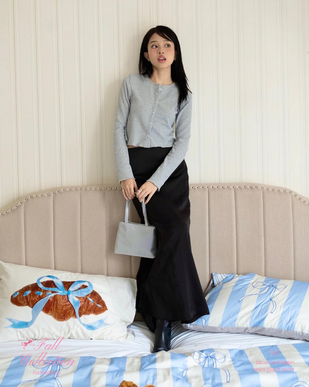 Chân váy lụa bóng dài NAKED by V - Silky Skirt