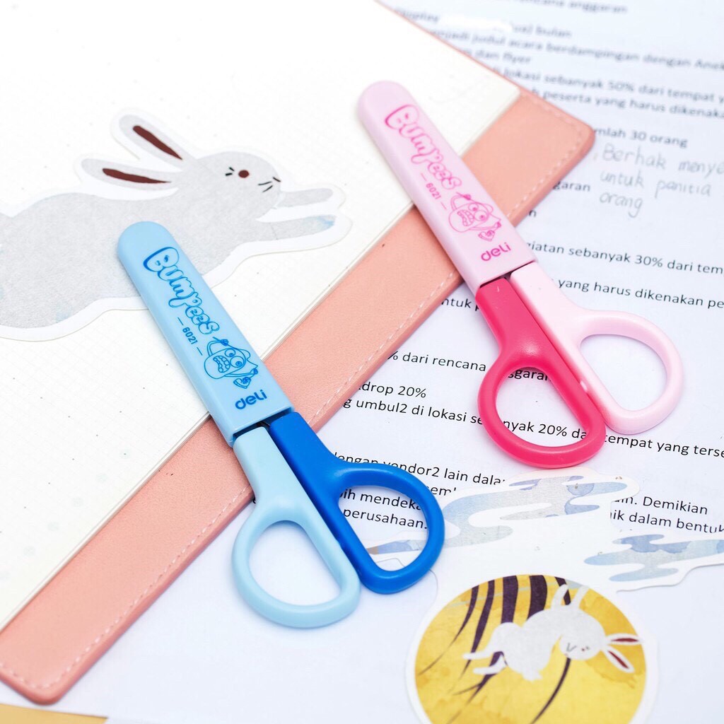 Kéo Thủ Công Deli Có Nắp 6021