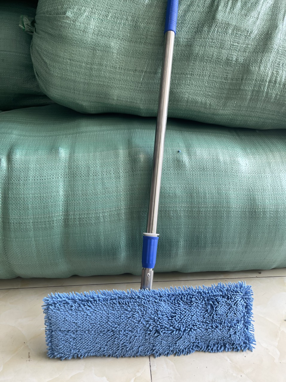 Cây lau nhà 45cm cán tăng đơ ( TÂM AN)