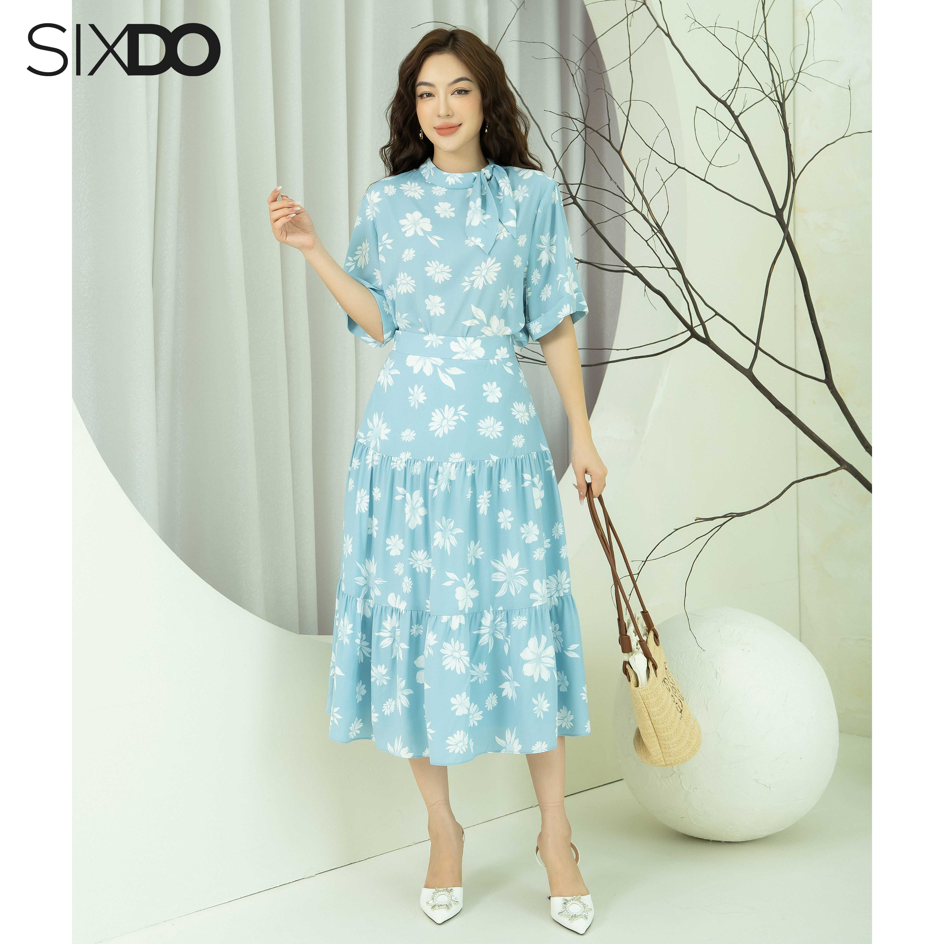 Áo lụa hoa tay lửng SIXDO (Floral Silk Top)