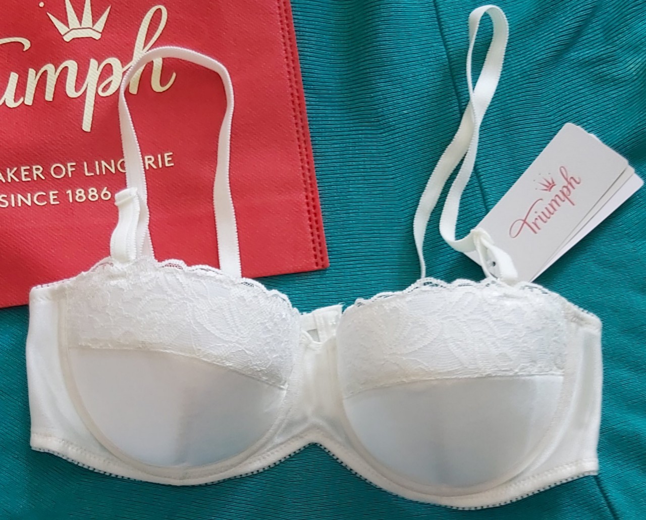 [HCM]Áo Lót Triumph D 178 WHPD