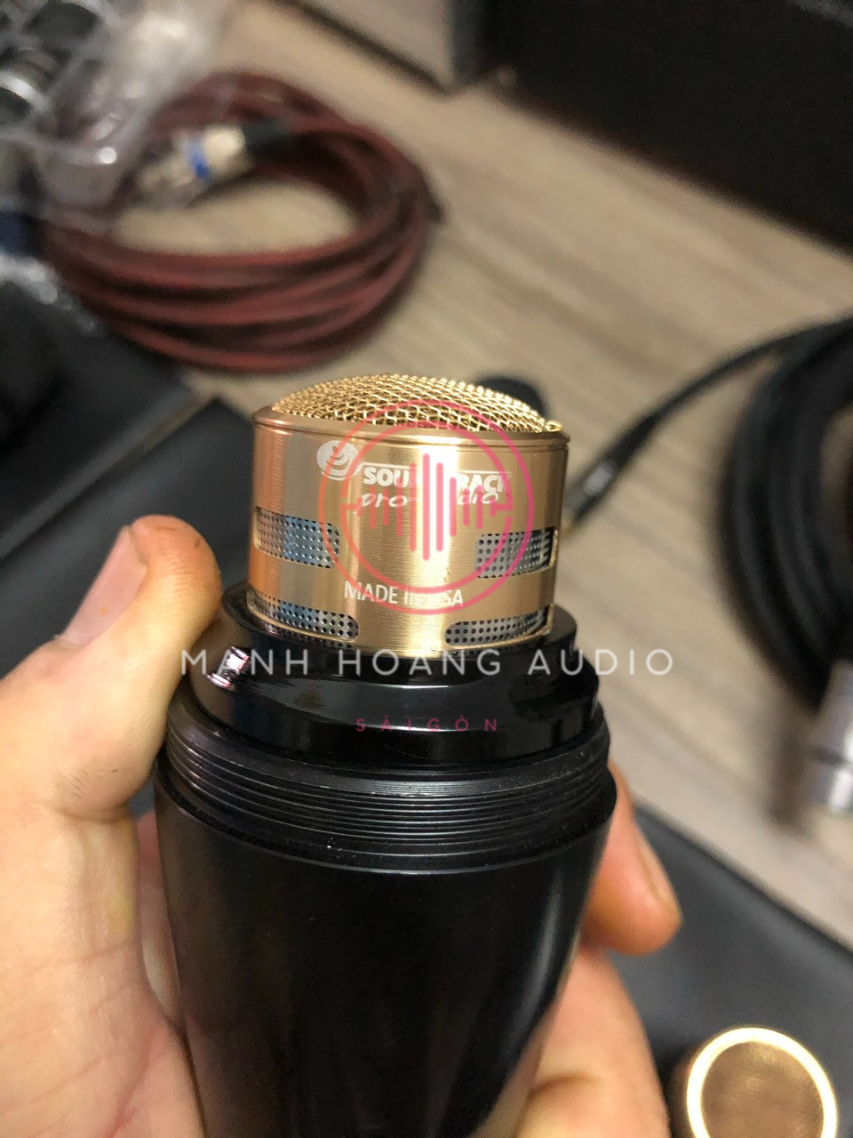 Củ Micro Pro700 Với Thiết kế COL NEO - Mạnh Hoàng Audio