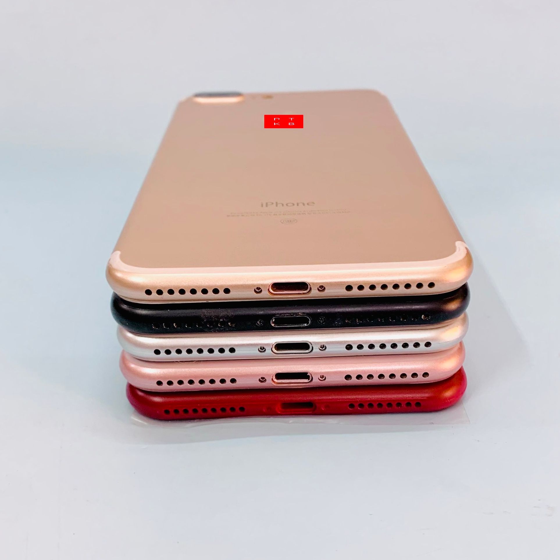 Mô hình trưng bày 7plus màu trắng, đỏ, đen, vàng, hồng