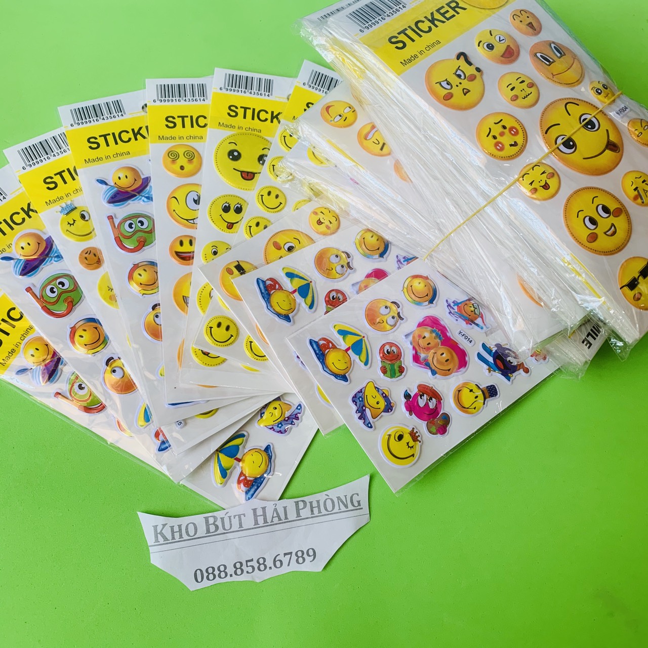 Stiker dán nổi hình mặt cười loại đẹp