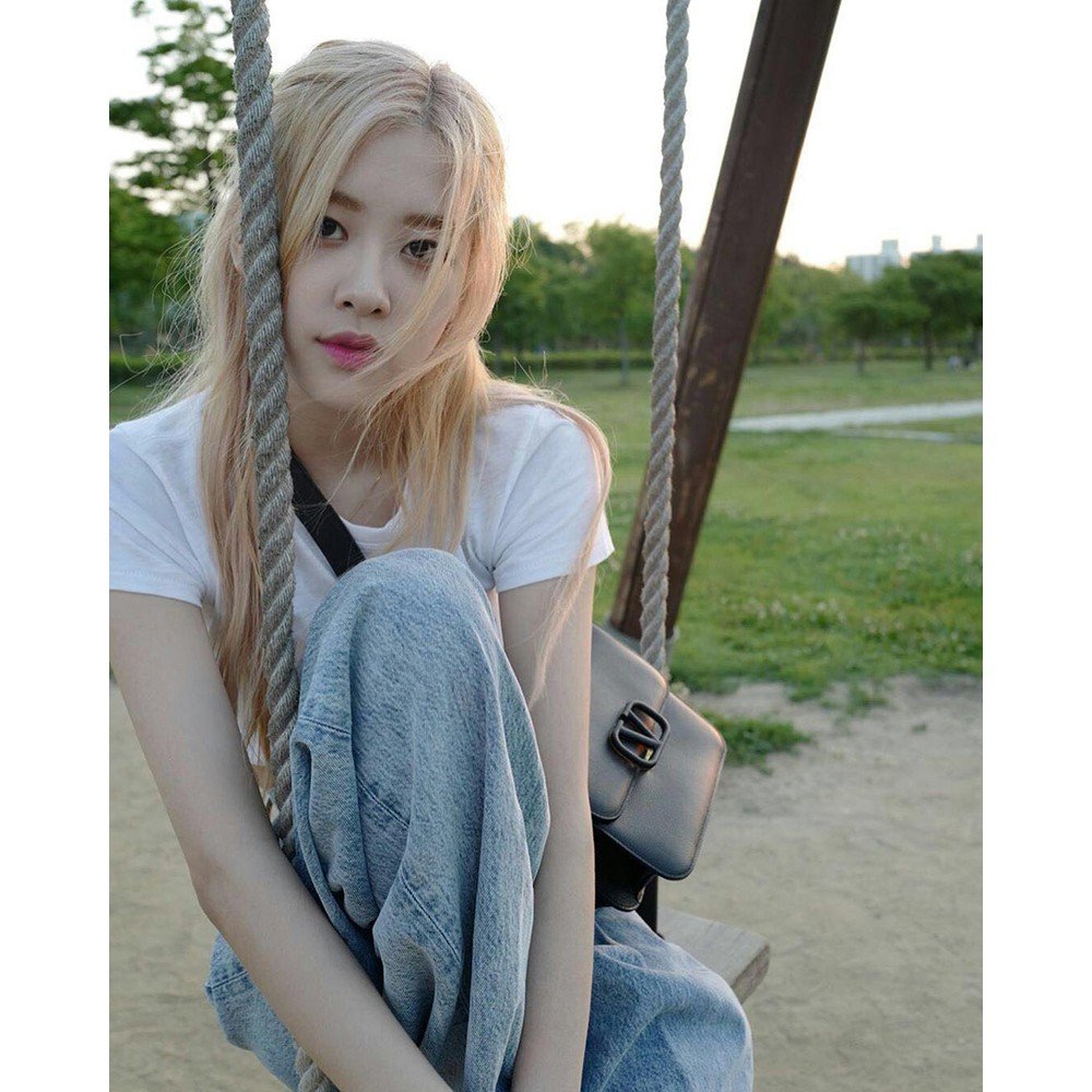 Quần Jeans ống rộng Rose