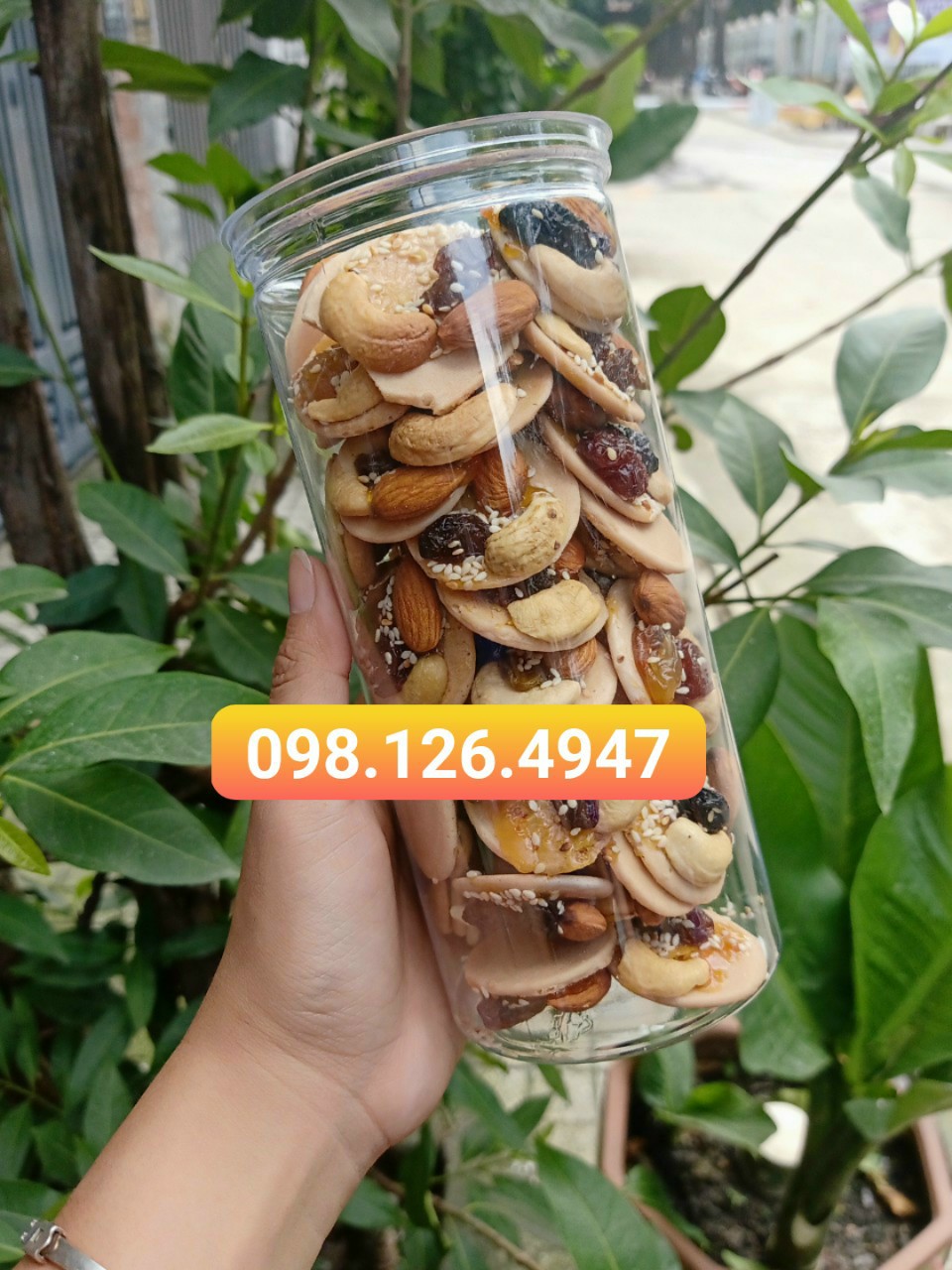 Bánh đồng tiền hạt điều - Lon bự 450gr