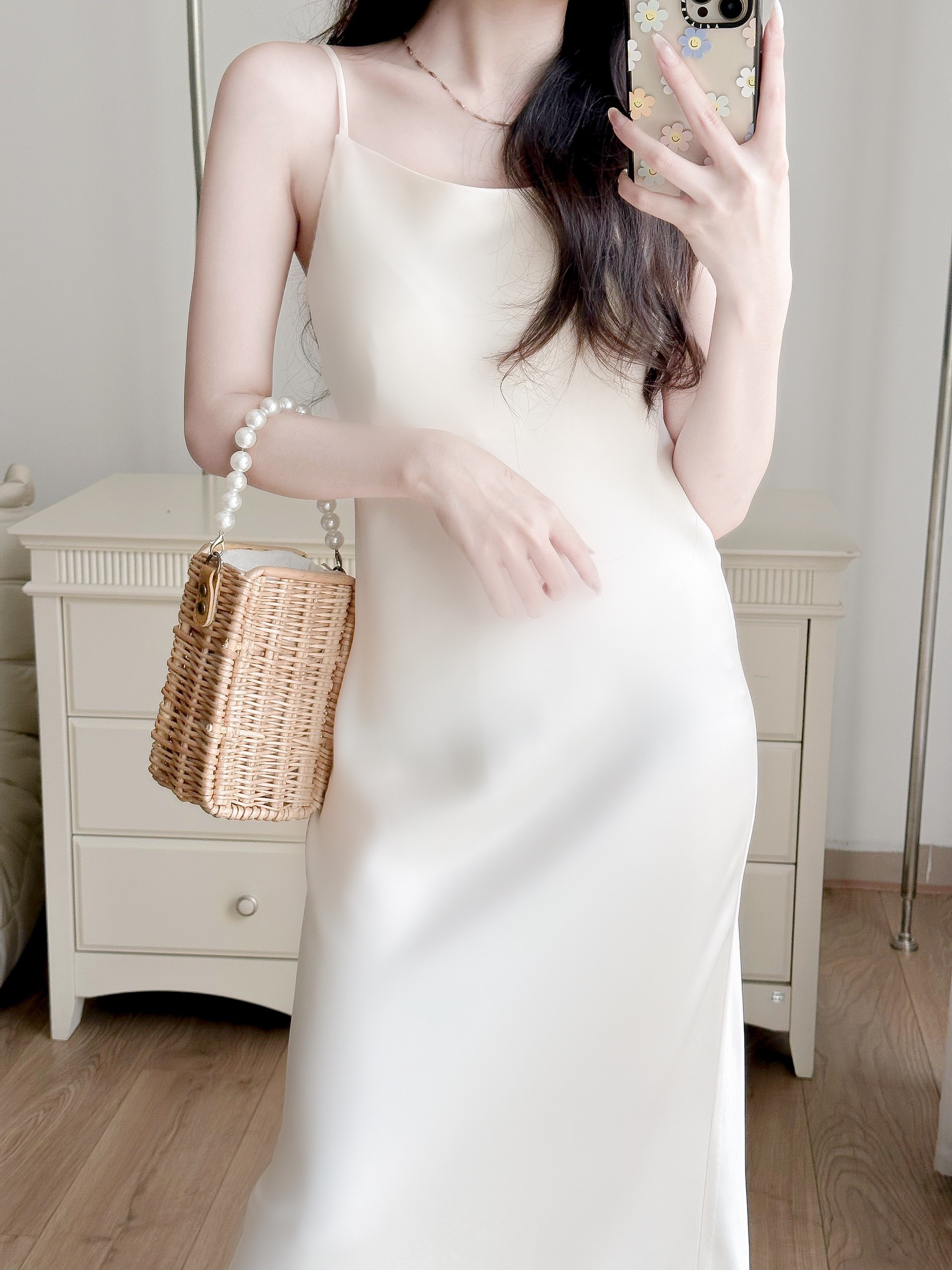 Váy lụa 2 dây dáng suông dài phong cách thanh lịch myan design vvn032401