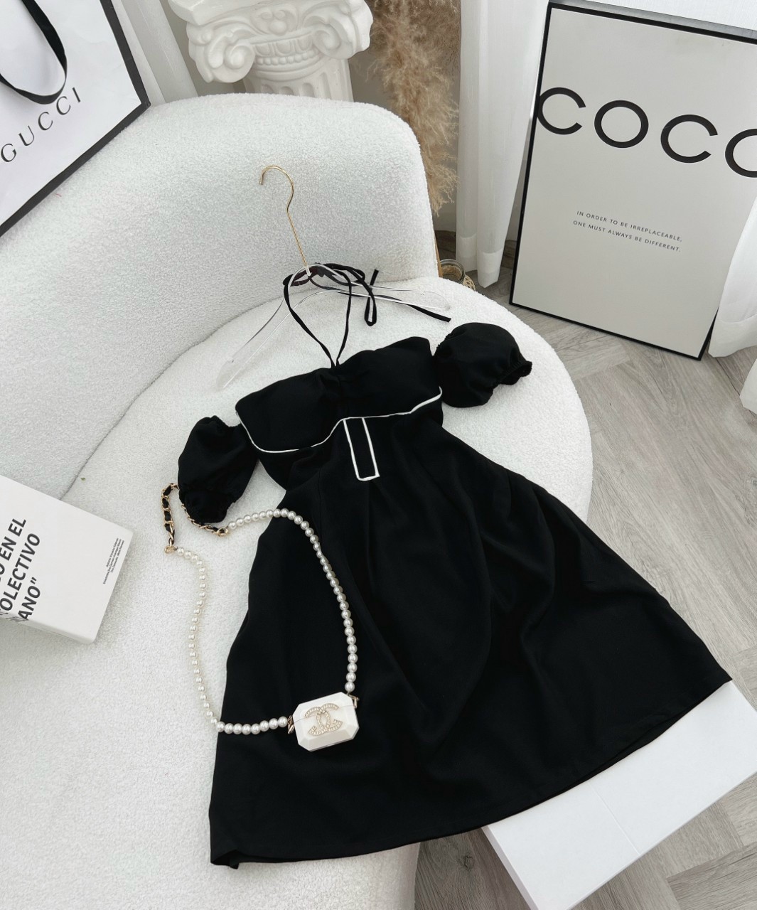Đầm Cúp Ngực Trễ Vai