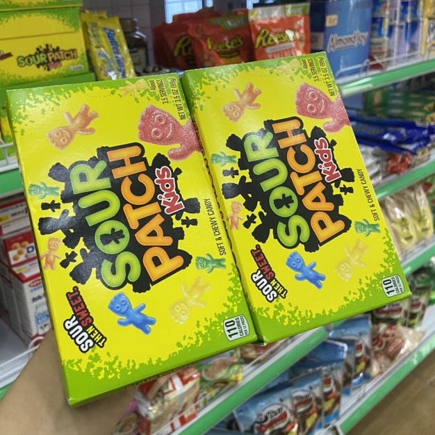 Kẹo dẻo trái cây chua ngọt Sour Patch Kids hộp 99g