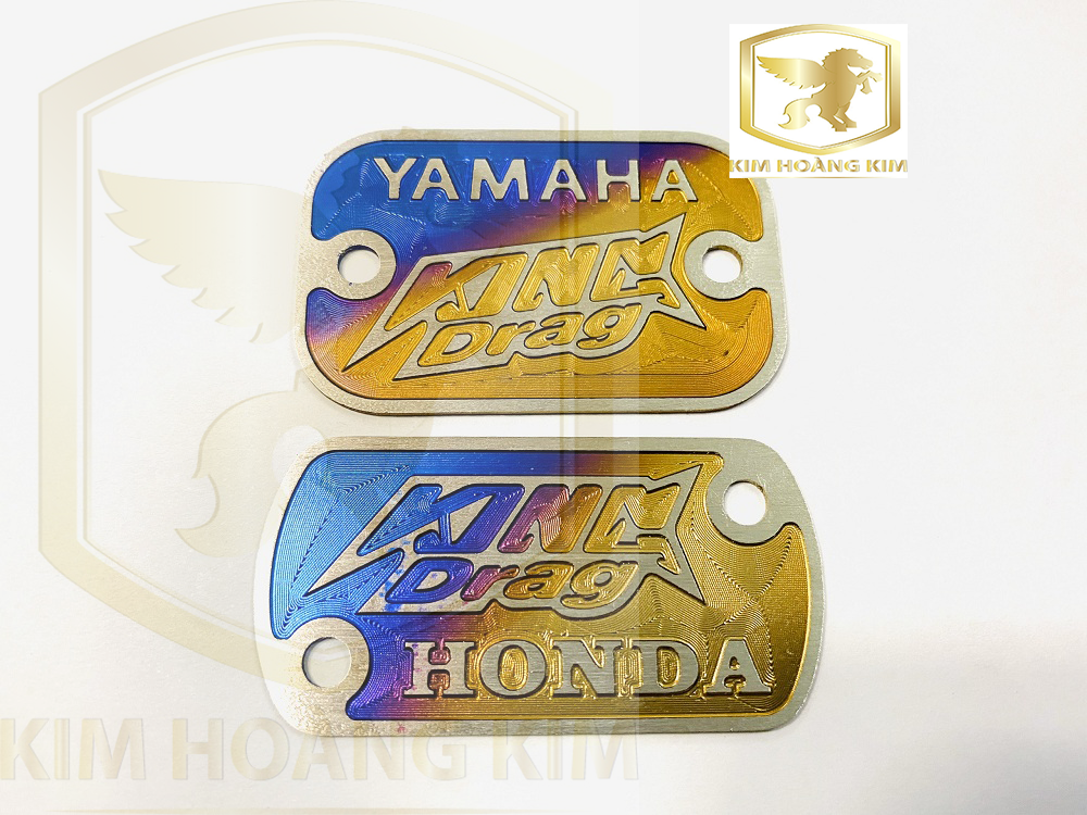 Tem Titan KingDarg gắn nắp dầu Sirius,Wave,Winner,Exciter,Dream,Sonic......(100% Titan)