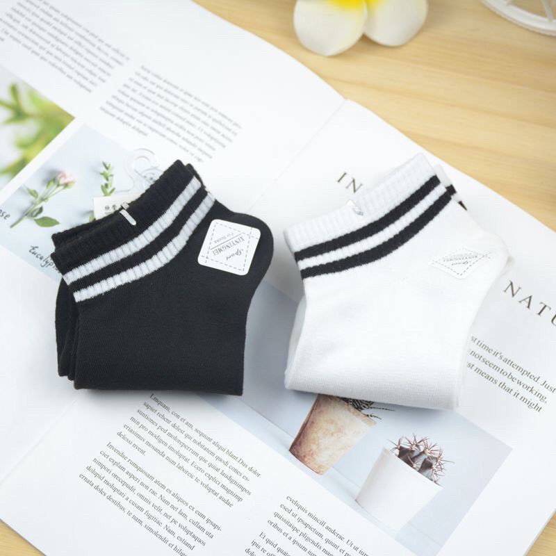 [Mã FASHIONT4MA2 giảm 10K đơn 50K] Tất Cổ Ngắn Kẻ Sọc Hàn QuốcTAT102