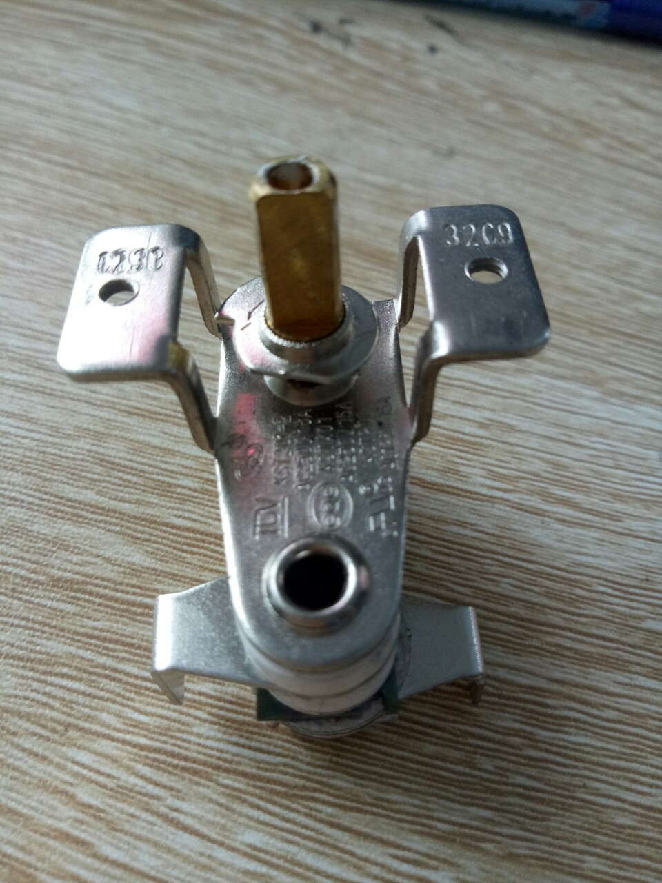 Rơ le nhiệt lò nướng chất lượng tốt