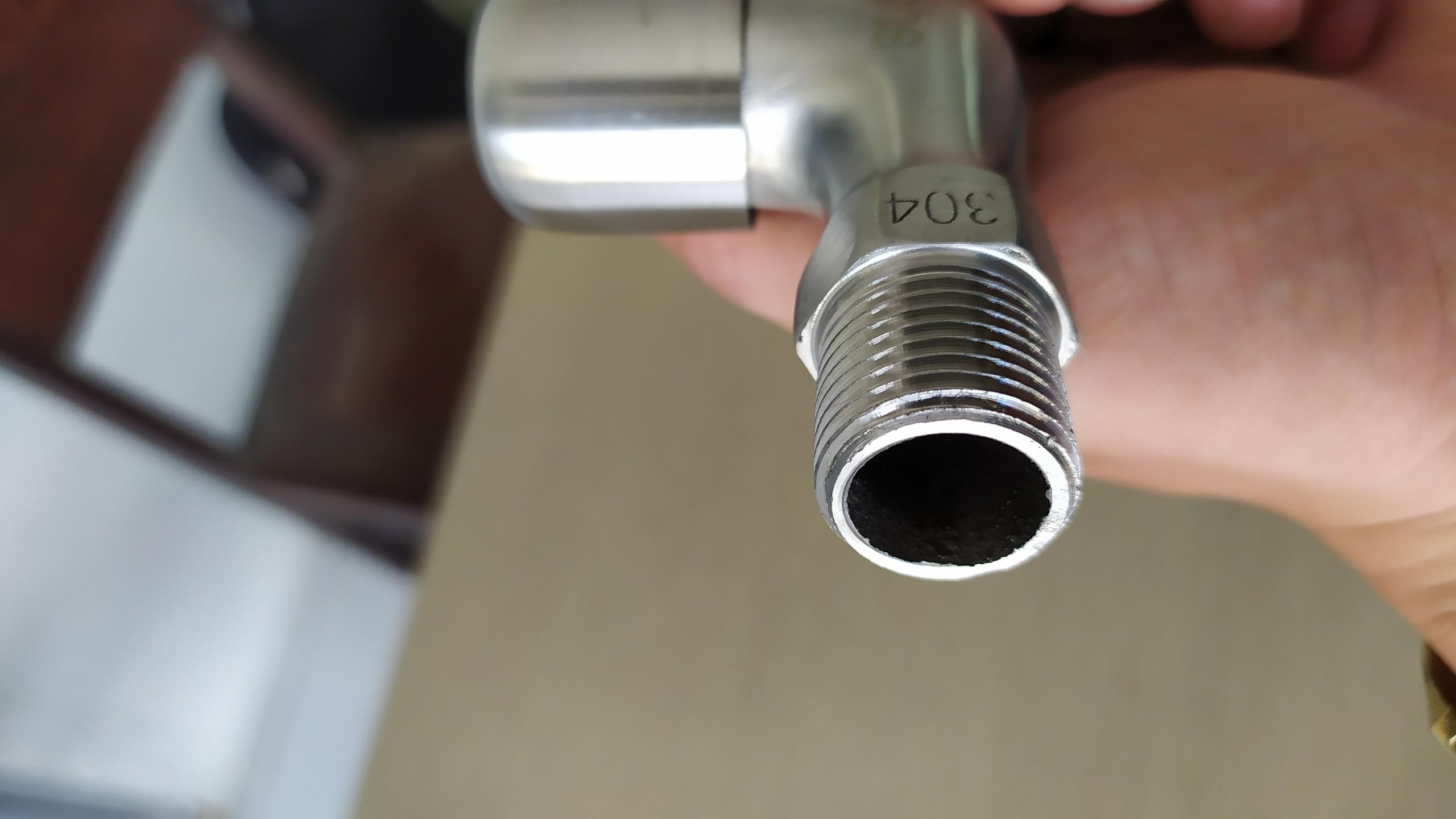 Vòi nước inox 304 nguyên khối phi 21