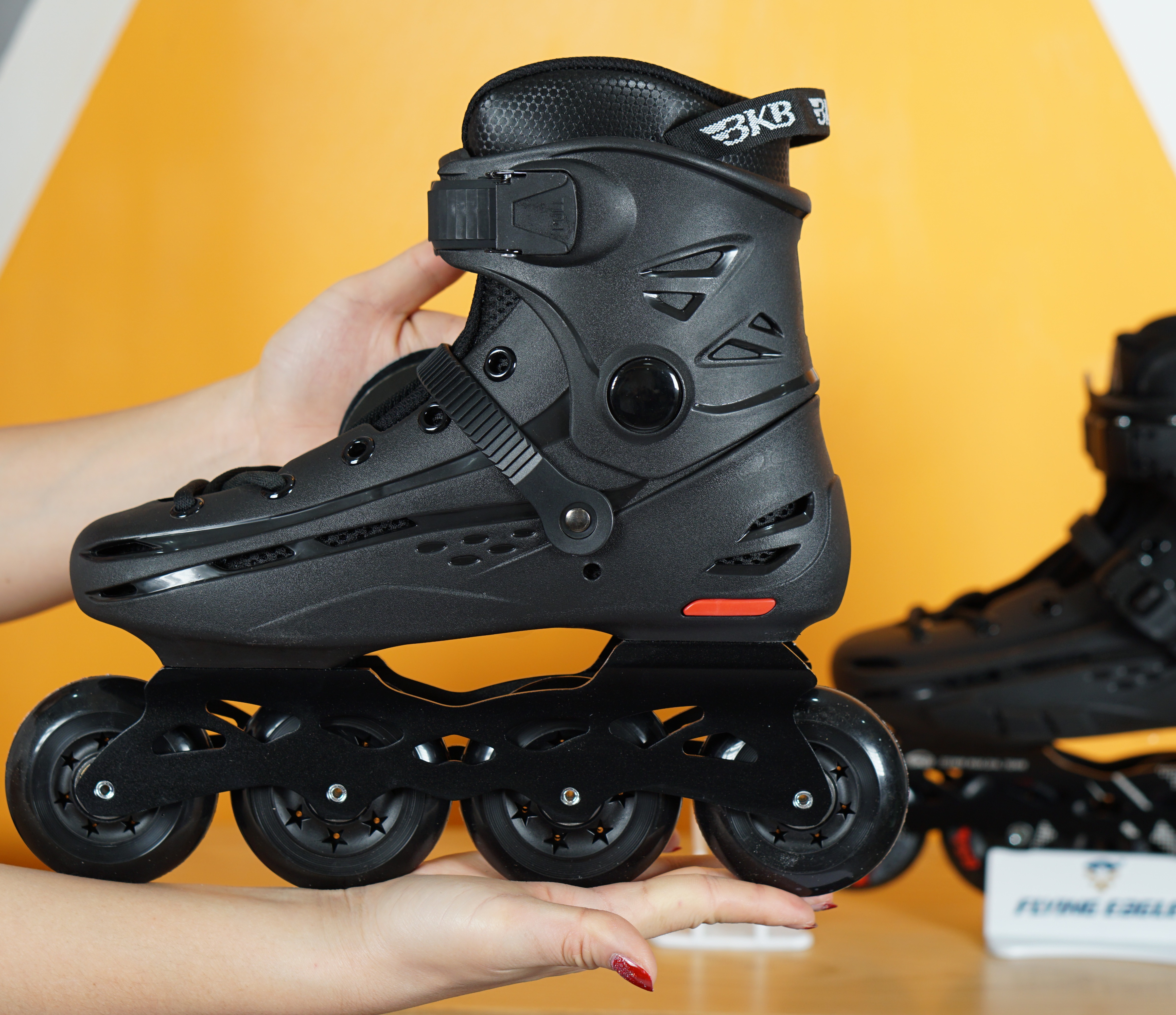 Giày Patin FLYING EAGLE B5S (2 màu size kép ) + Tặng túi đựng giày