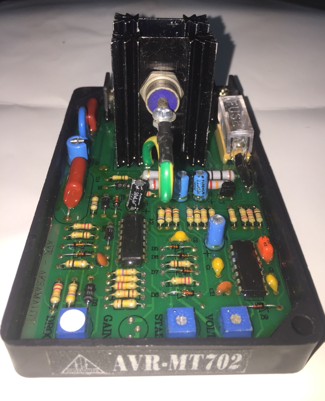 diều áp máy phát điện AVR-MT702 ( aksamautu )
