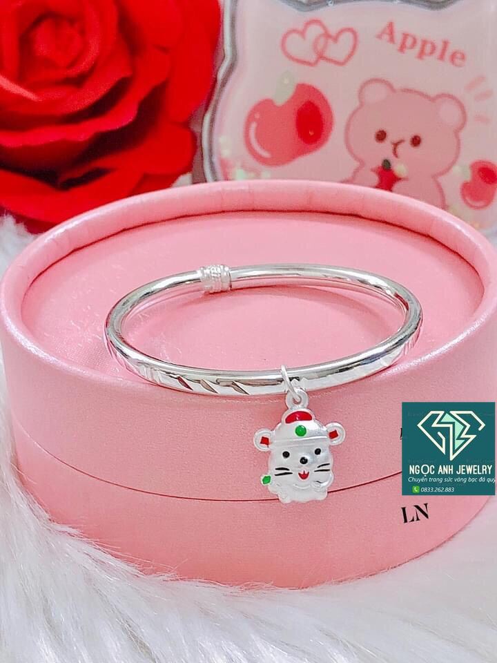 Vòng tay bạc ta mix con giáp cho bé yêu