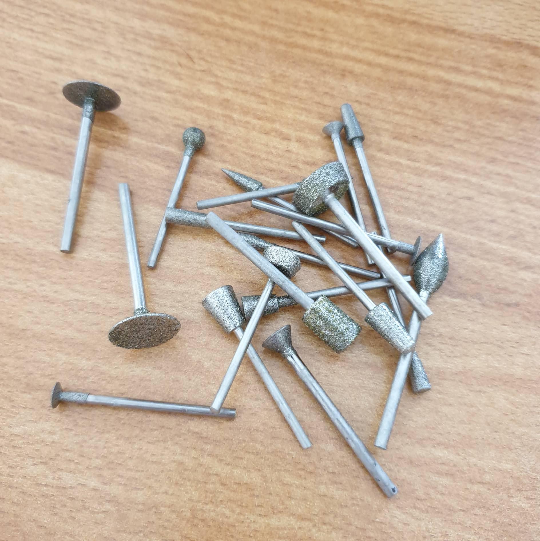 Bộ mũi mài kim cương 20 chi tiết đa hình dạng chân 3ly mũi khắc đá mũi khắc ngọc, mũi mài đồng