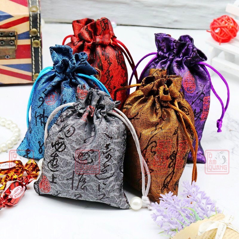 Túi gấm phong thủy đựng đồ cực sang
