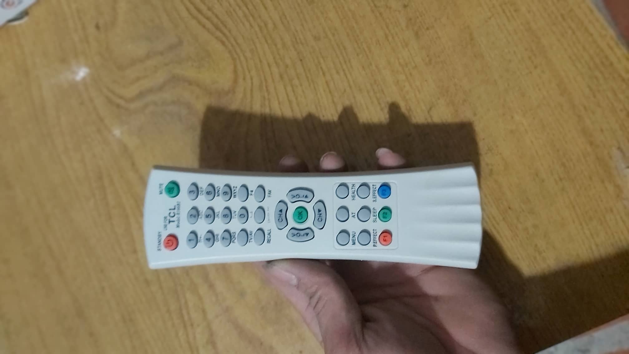 Điêu khiển tcl đoi co7010