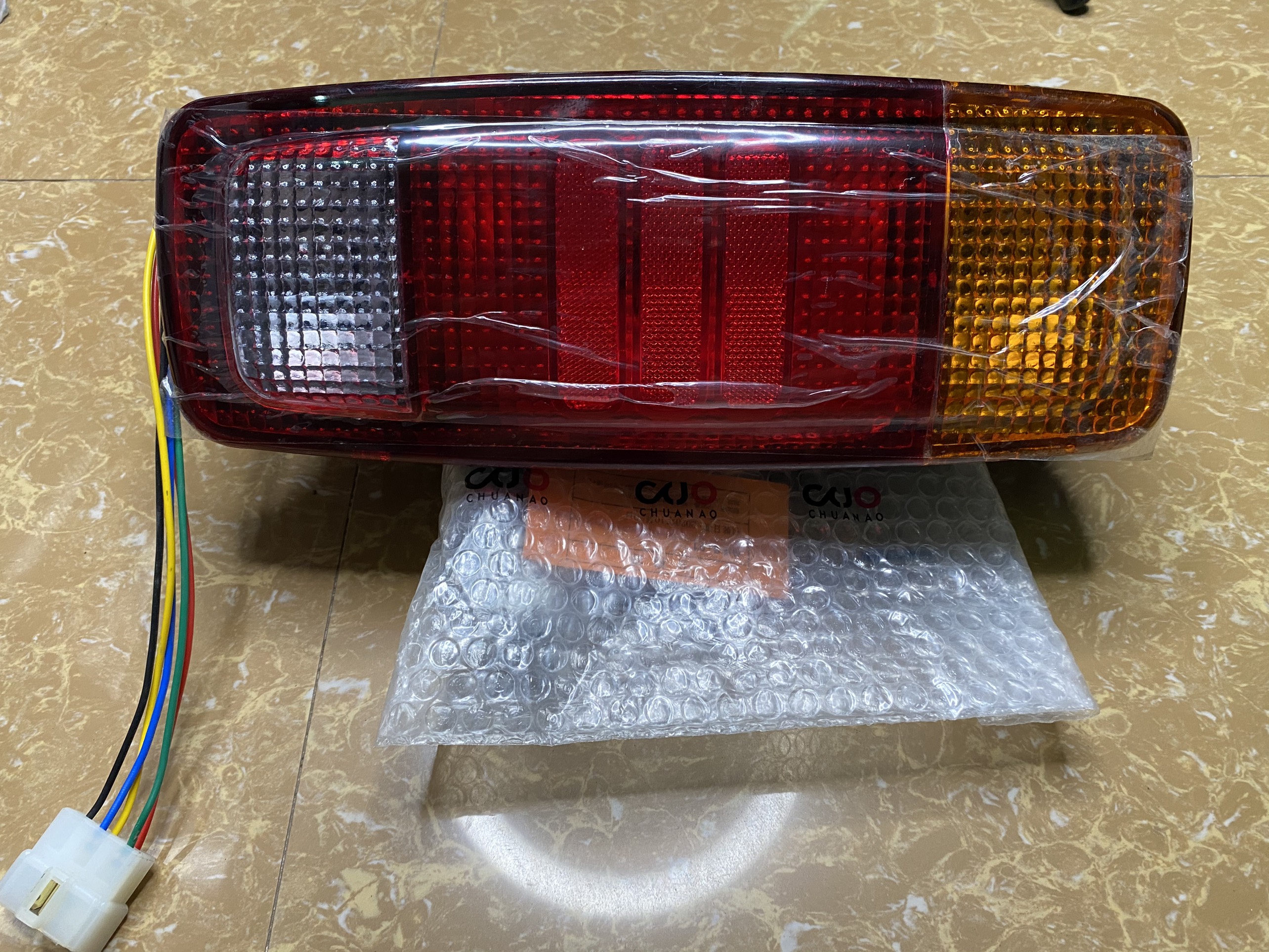 Đèn hậu Kia 1.4T/K165