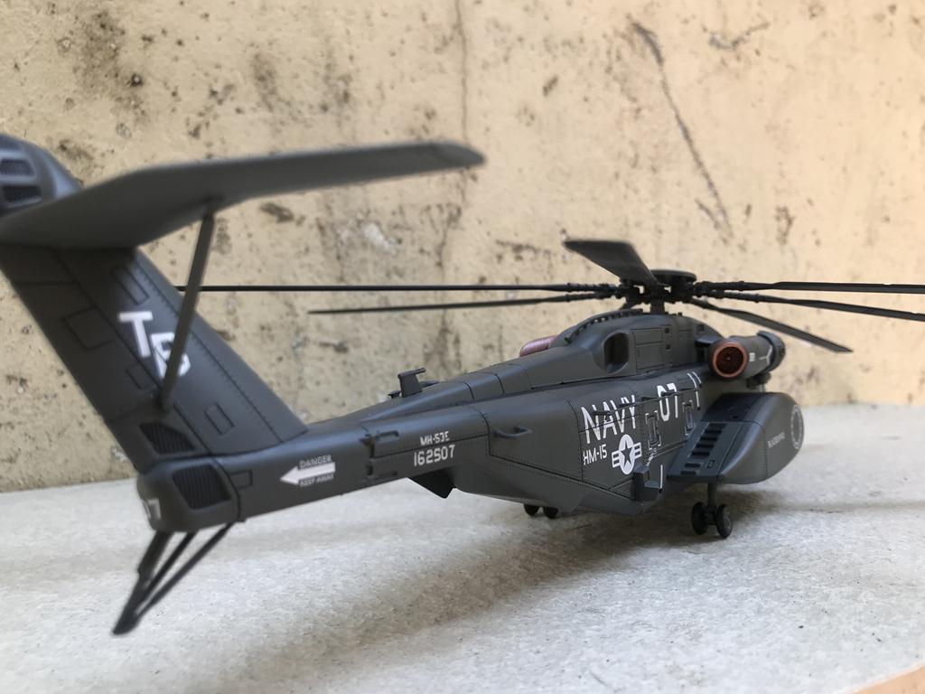 Mô hình máy bay Trực Thăng  MH-53E  1:72