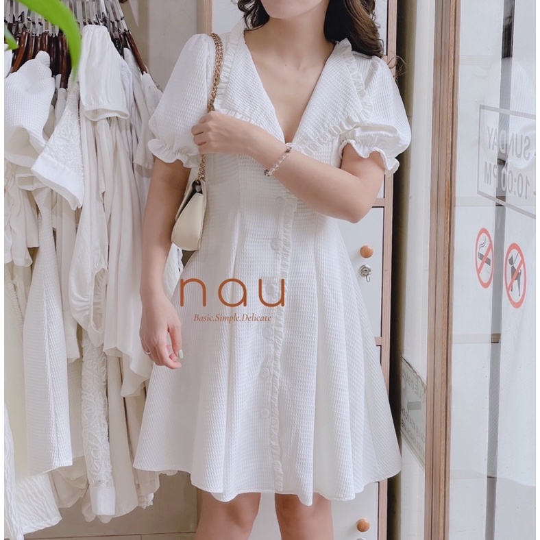 Đầm xốp mềm viền bèo cổ bẻ
