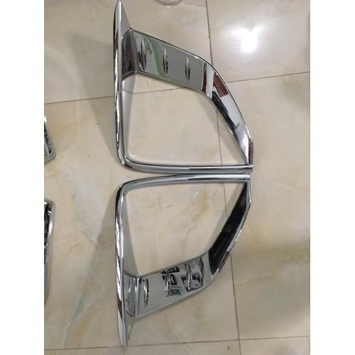Ốp đèn pha và hậu xe Mitsu Xpander