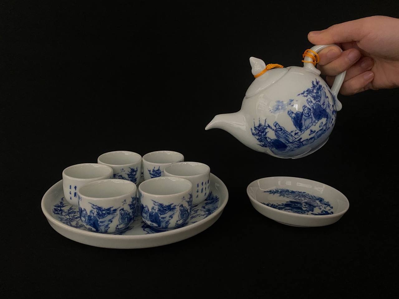Bộ 6 chén cảnh trúc lâm thất hiền men lam gải cổ, ấm chén bát tràng