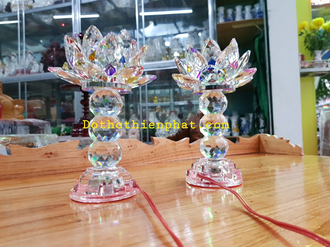 Cặp đèn thờ đá pha lê cao cấp Led tự động đổi 7 màu cao 22cm