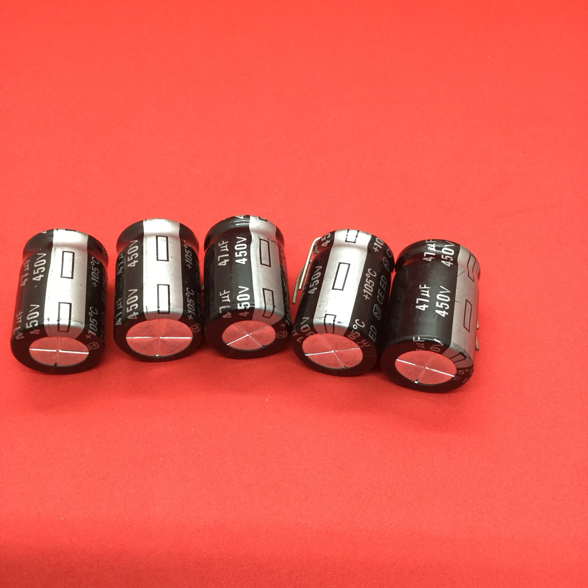 Tụ hoá 47uf—450 v