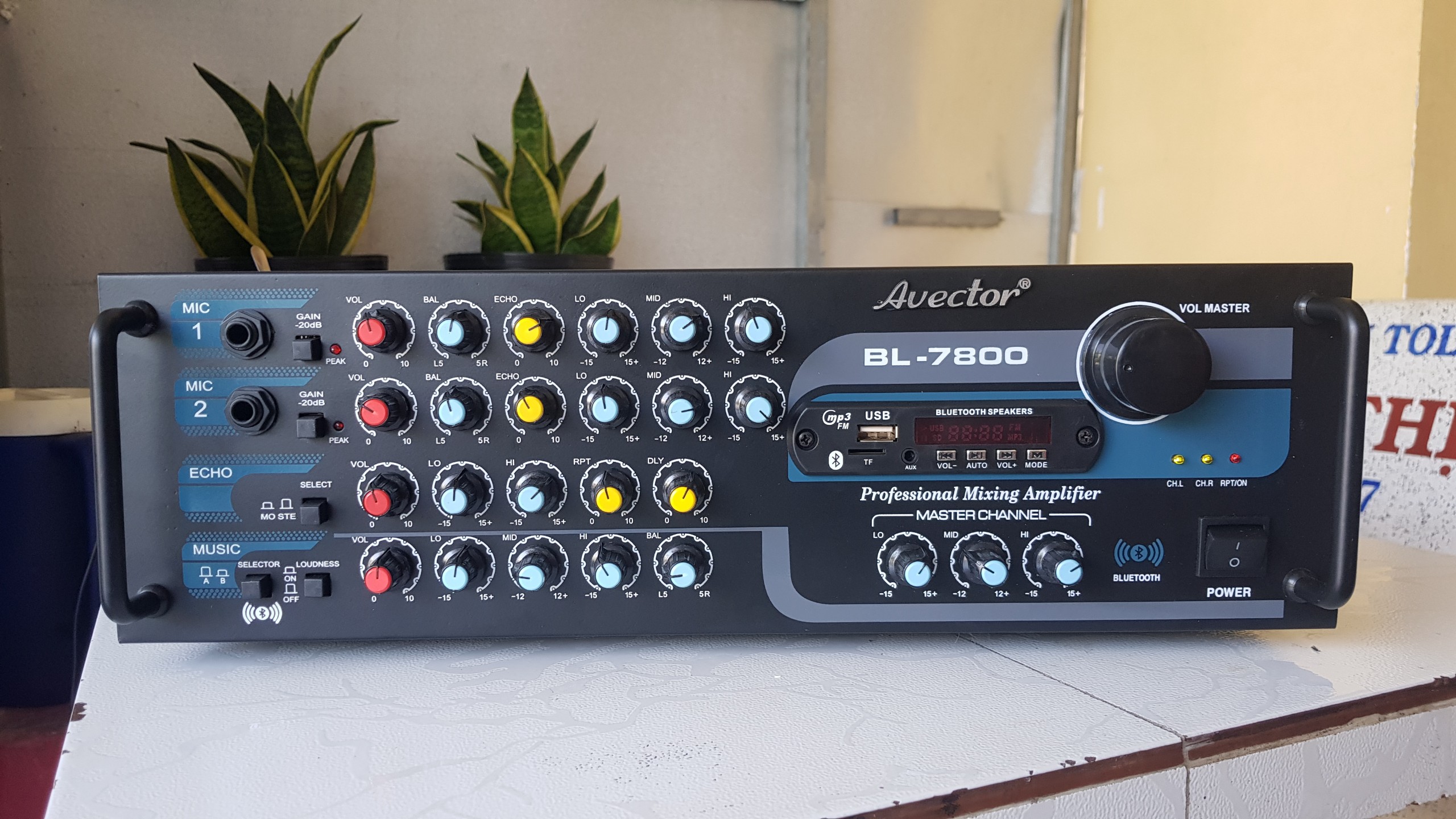 Amply bluetooth karaoke nghe nhạc avecor 7800BL 12 SÒ