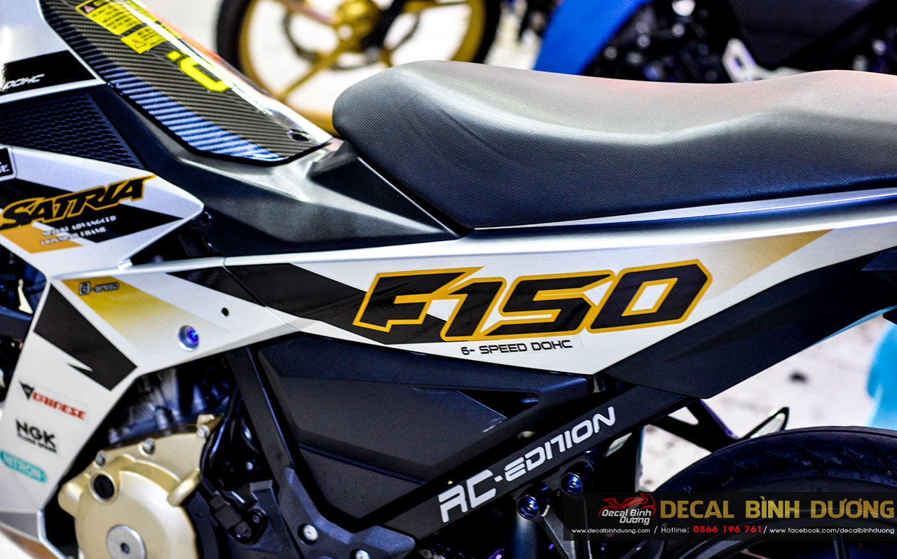 Tem \Satria Trắng Đen Cực Chất Thể Thao - Tem Đổi Được Qua Xe Raider