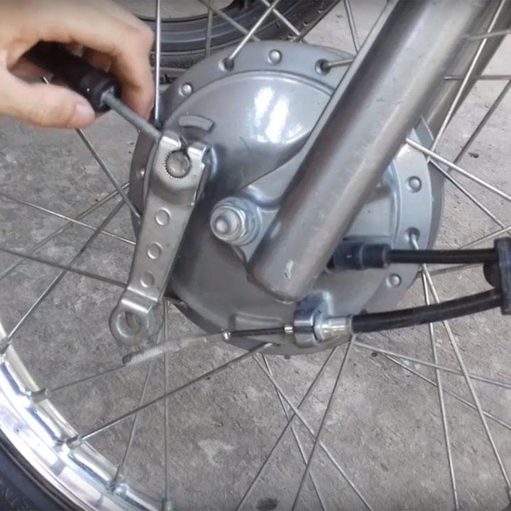 Má đùm trước xe máy Wave S110 G374