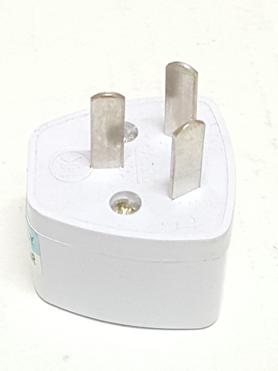 phích cắm dẹp xéo 3 chân ra 3 lổ