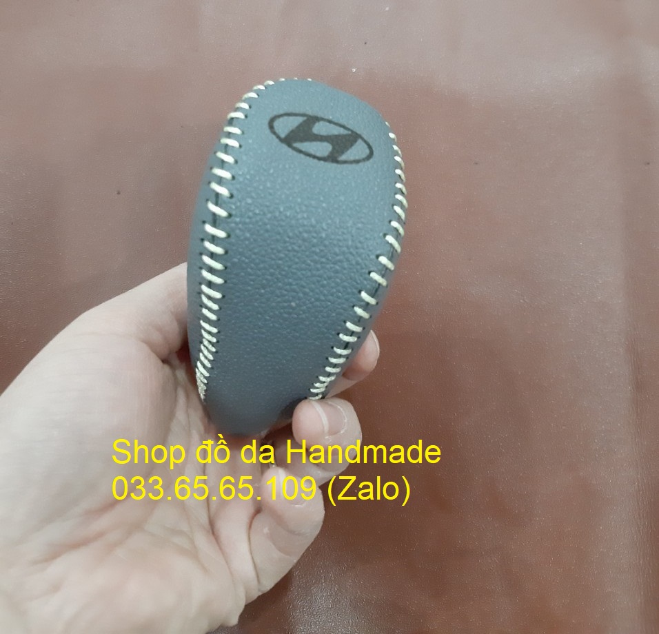 Bọc cần số xe Santafe (AT) bằng da tự nhiên