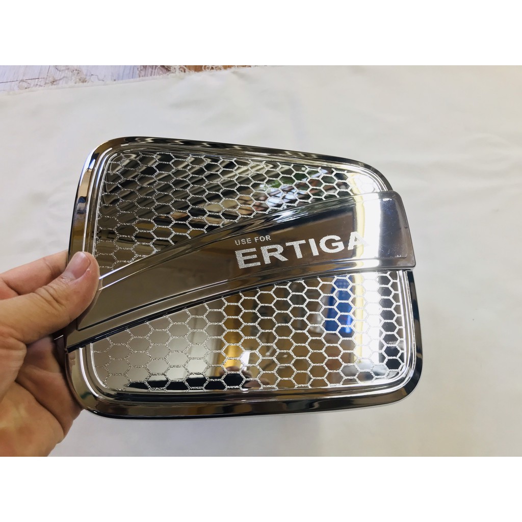 Ốp Nắp Bình Xăng Xe Suzuki Ertiga 2018 - 2025
