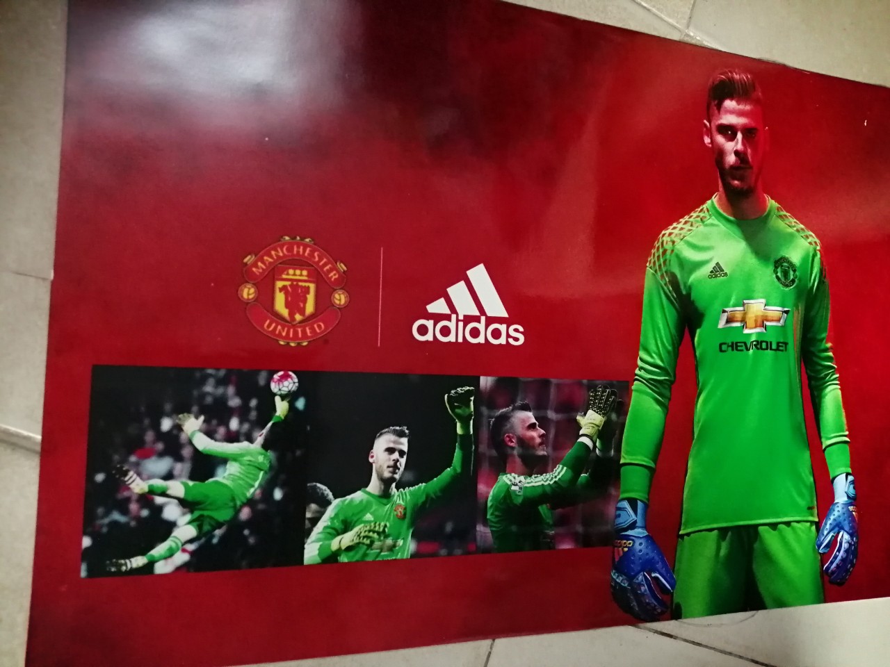 Decal dán tường cầu thủ MU