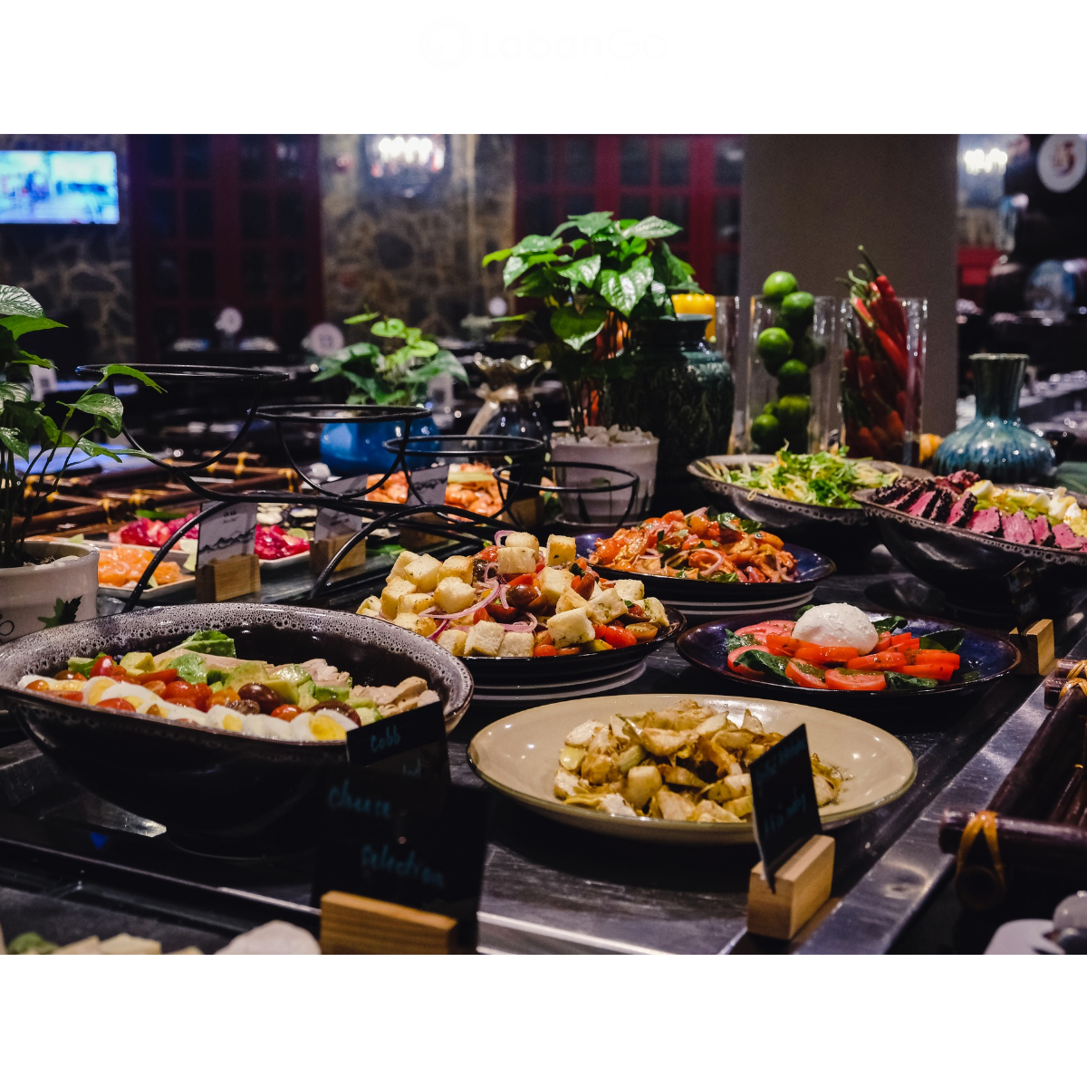 Combo Đêm Bà Nà By Night (Vé Cáp Treo + Buffet Tối + Xe Bus 2 Chiều)