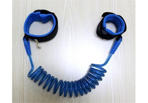 DÂY DẮT TRẺ ĐI DẠO CHỐNG LẠC
